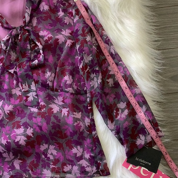 ⭐️HP⭐️LIZ CLAIBORNE Floral Blouse - Picture 13 of 15